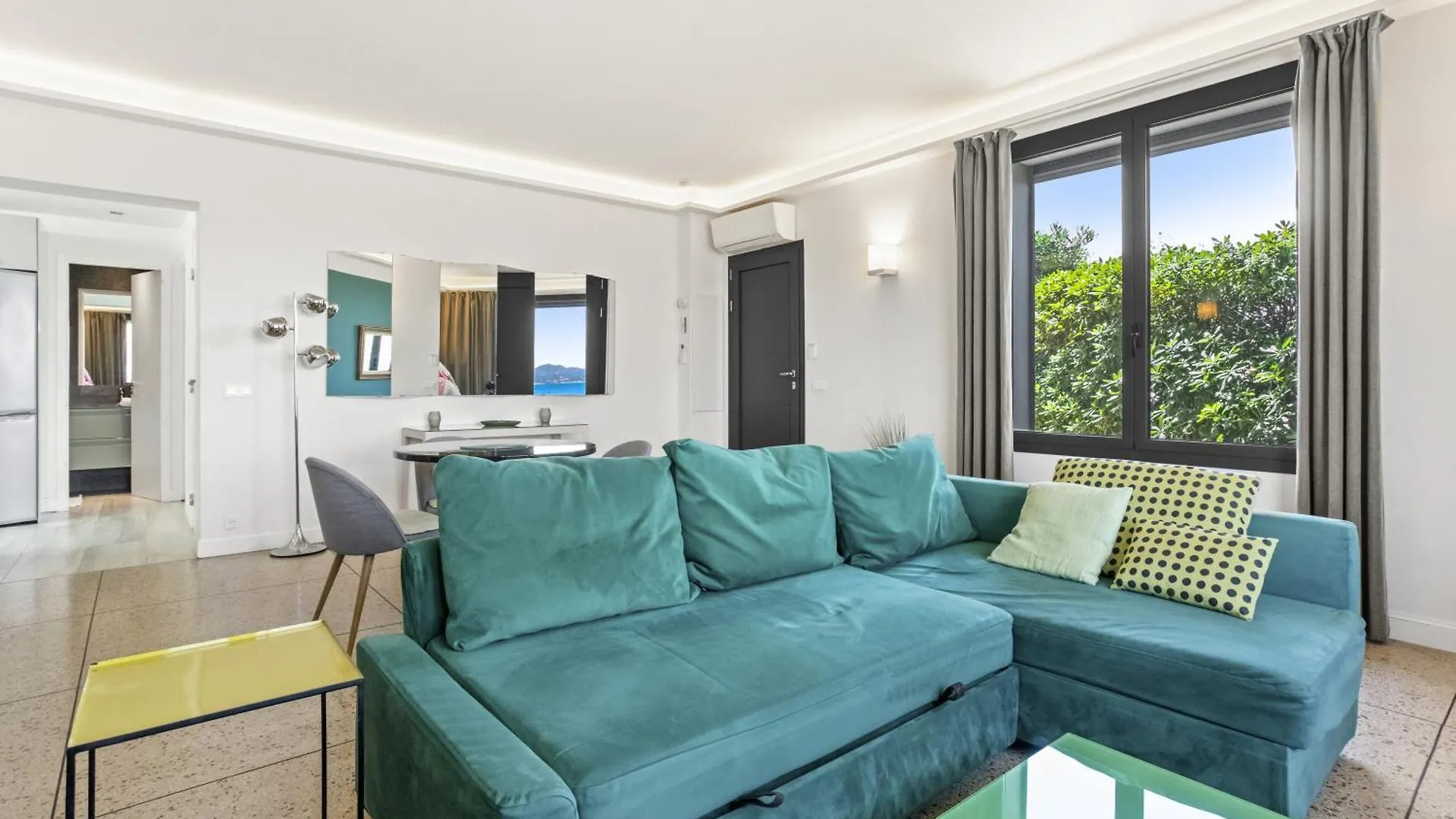 Holiday home Exception Maison Pieds Dans L'Eau Frejus France