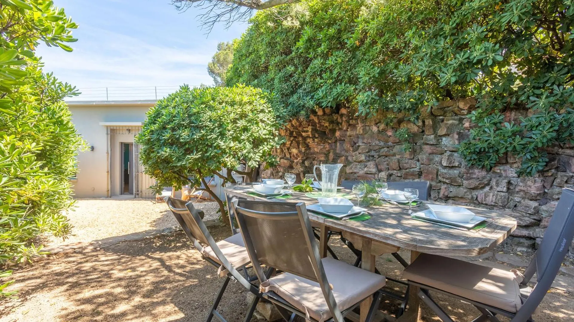 Holiday home Exception Maison Pieds Dans L'Eau Frejus